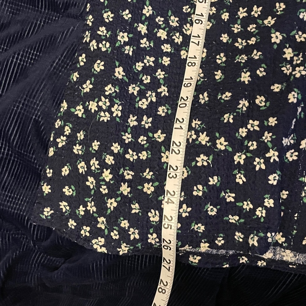 🌼 LOFT Navy Floral Button Front Blouse | Size XL - Picture 6 of 6
